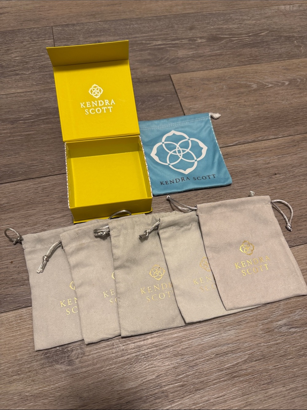 Kendra Scott bundle - Picture 2 of 2